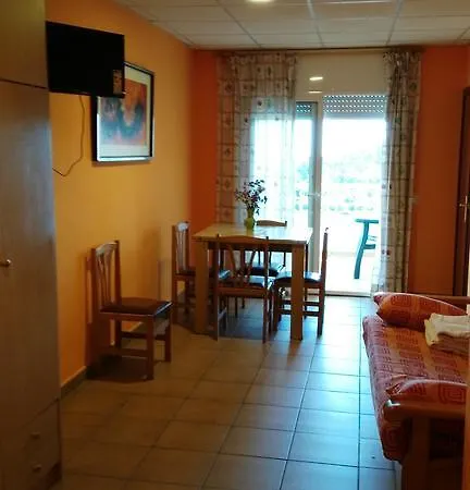 Famara Apartamento *